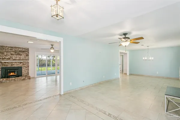 $715,000 | 424 Dracena Way, Gulf Breeze, FL 32561
