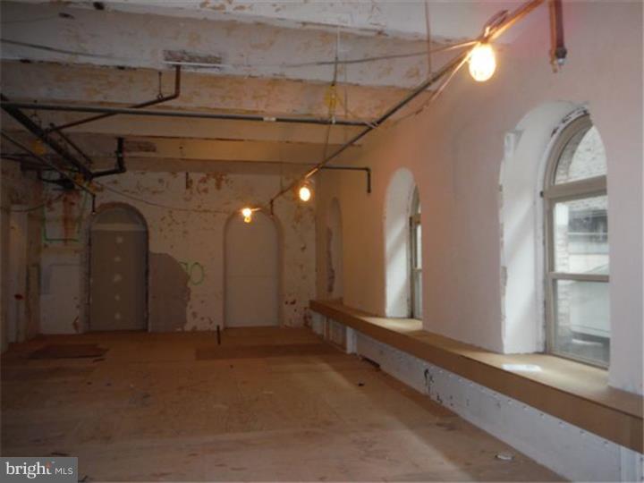 421 Chestnut Street, Unit 204 Philadelphia, PA 19106 - Photo 6 of 18