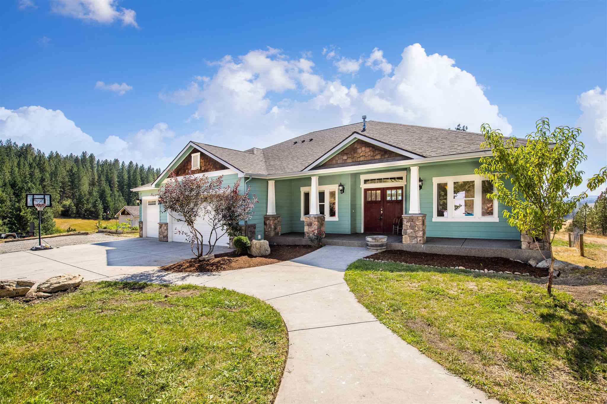 11607 East Taylor Road Mead, WA 99021 - Photo 1 of 49