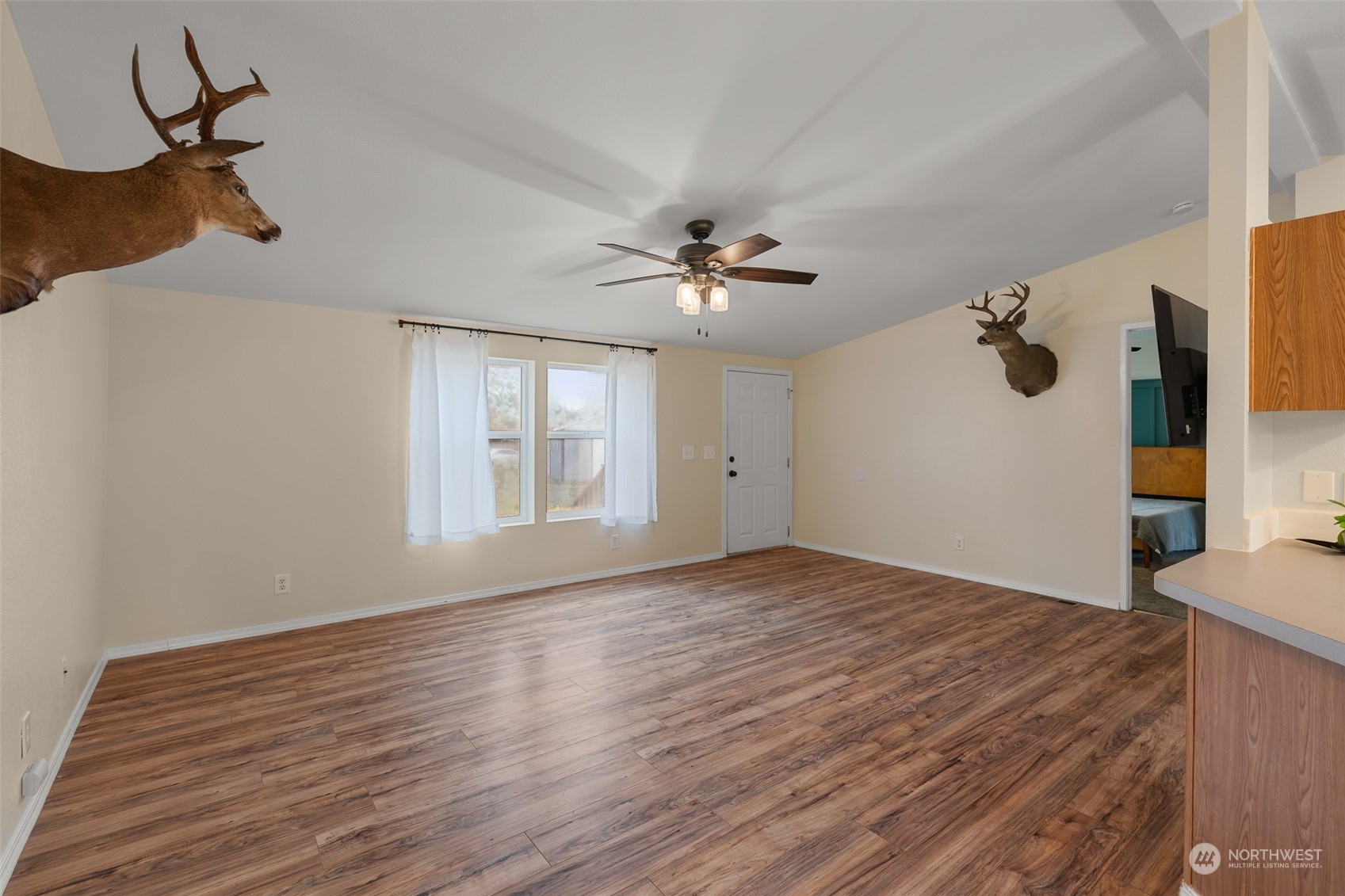 1980 West Ford Loop Road Elma, WA 98541 - Photo 6 of 33 Gallery Image 6