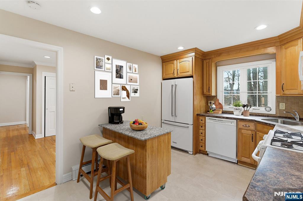 72 Prospect Street, Unit 1 Paramus, NJ 07652 - Photo 9 of 21