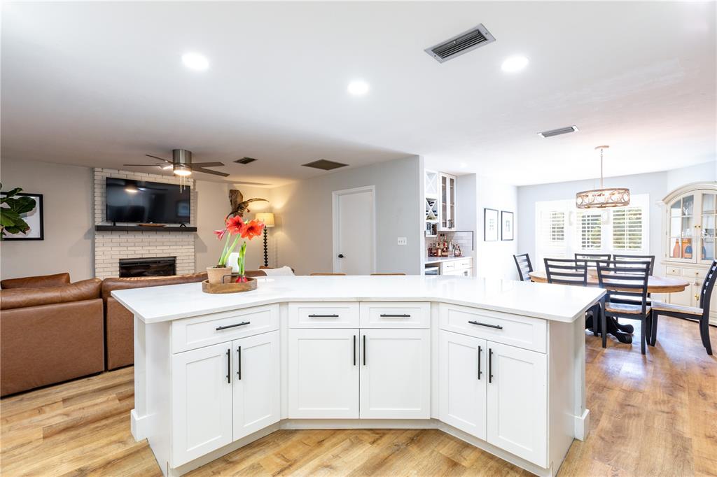 10237 Southwest 12th Place Gainesville, FL 32607 - Photo 11 of 37