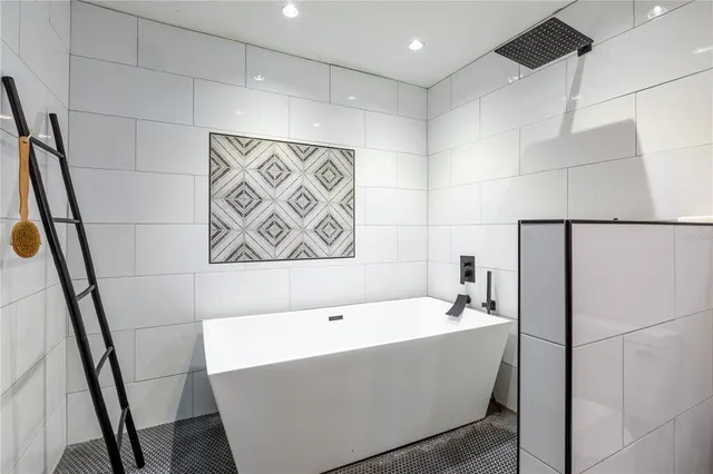 $577,000 | 10237 Southwest 12th Place, Gainesville, FL 32607