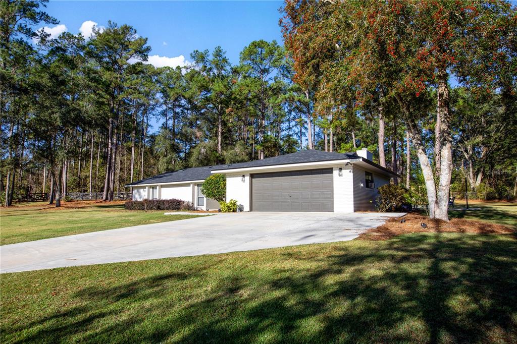 10237 Southwest 12th Place Gainesville, FL 32607 - Photo 33 of 37