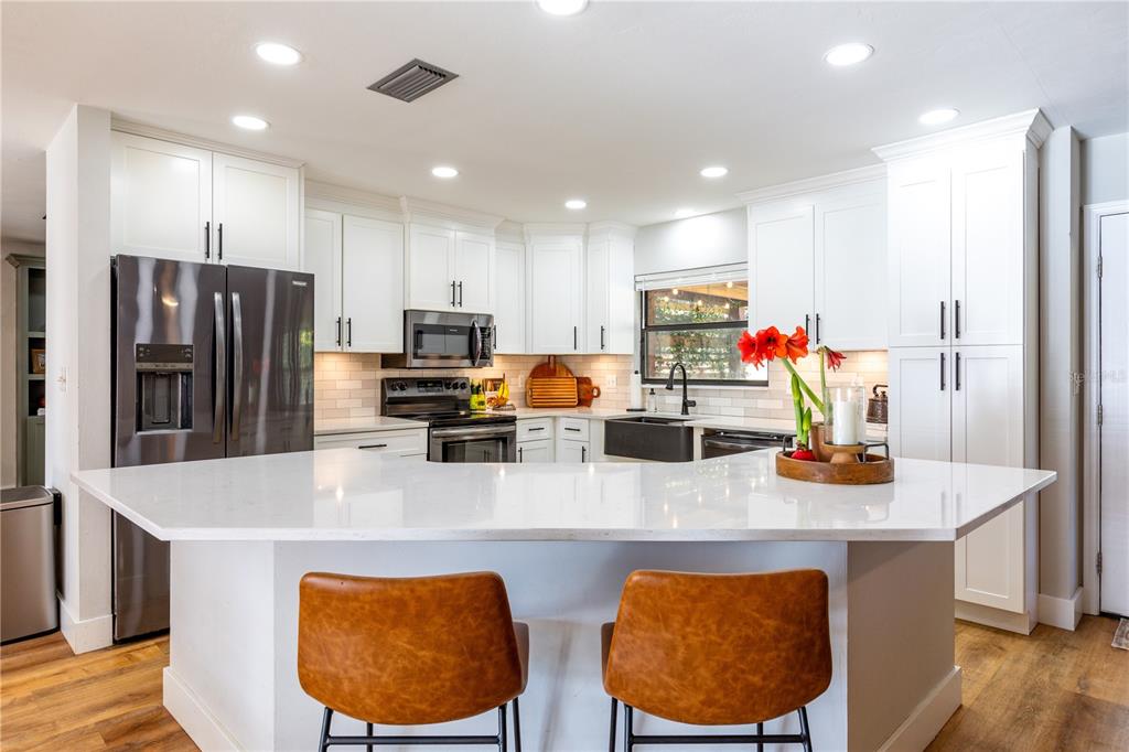 10237 Southwest 12th Place Gainesville, FL 32607 - Photo 10 of 37