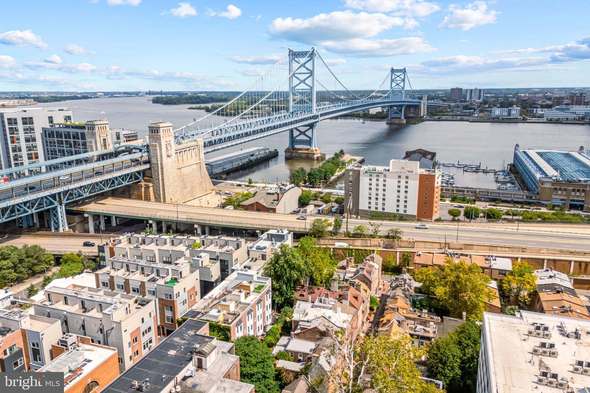116 Quarry Street Philadelphia, PA 19106 - Photo 11 of 57 a view of a city and an ocean view