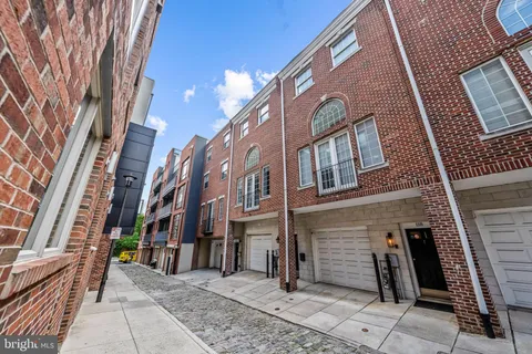 $939,000 | 116 Quarry Street, Philadelphia, PA 19106