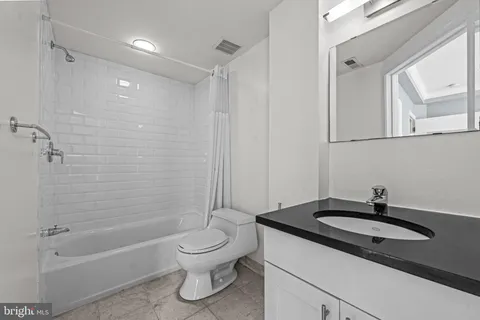 $939,000 | 116 Quarry Street, Philadelphia, PA 19106