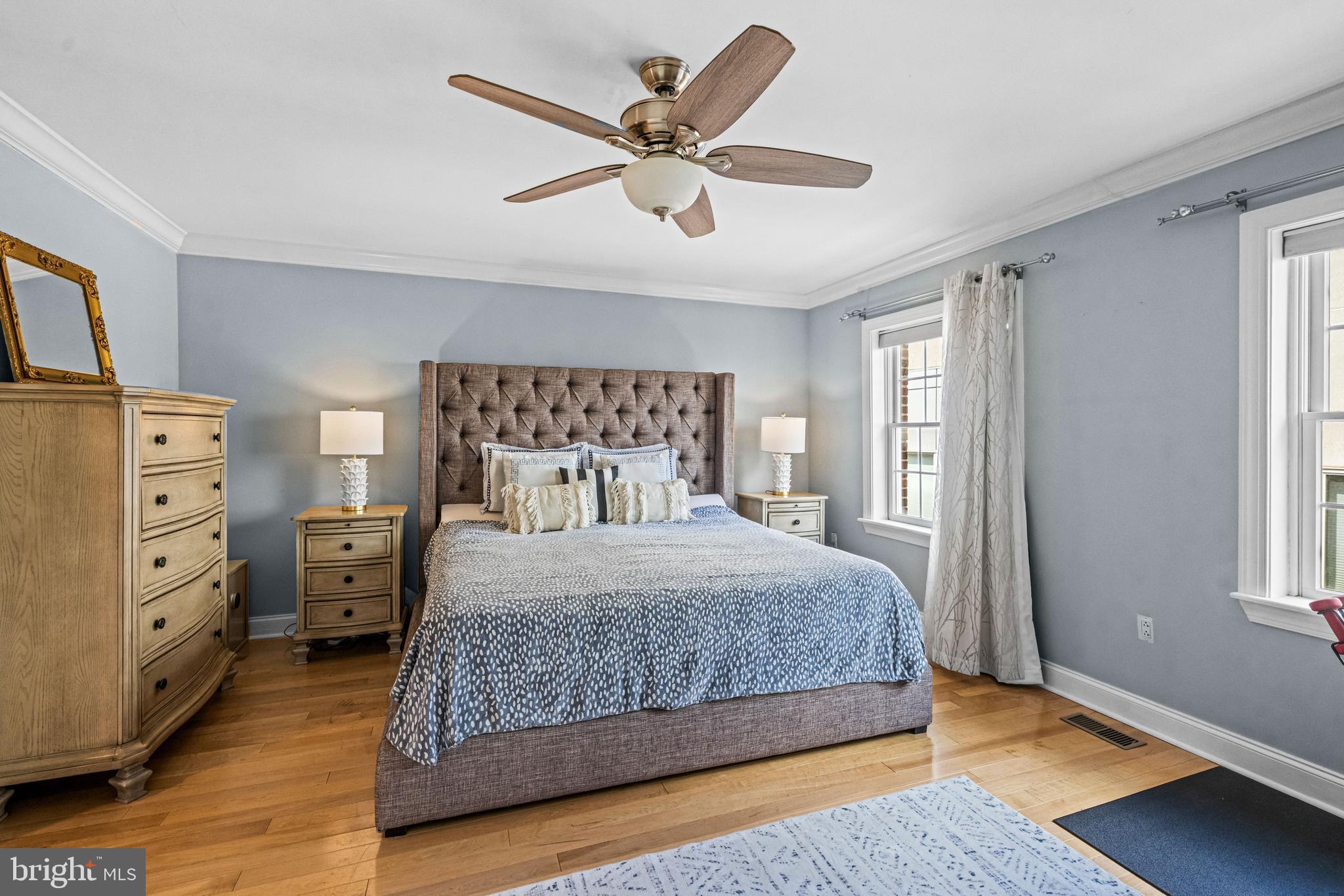 116 Quarry Street Philadelphia, PA 19106 - Photo 44 of 57 a bedroom with a bed and a chandelier