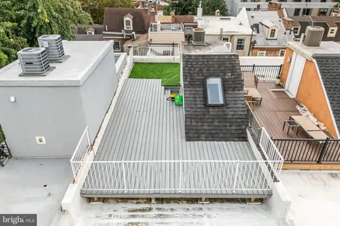 $939,000 | 116 Quarry Street, Philadelphia, PA 19106