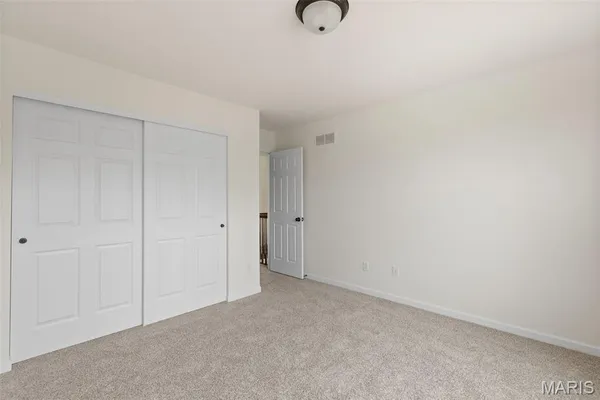 $469,900 | 396 Winding Bluffs Court, Fenton, MO 63026
