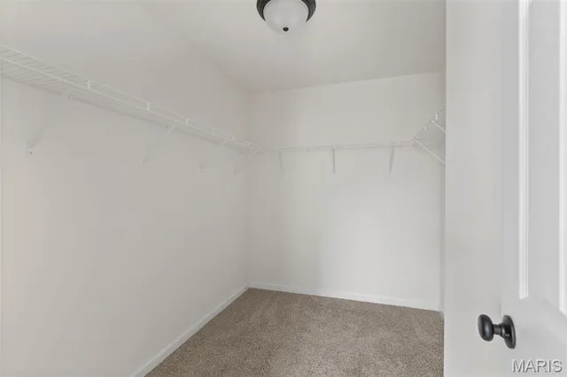 $476,395 | 396 Winding Bluffs Court, Fenton, MO 63026