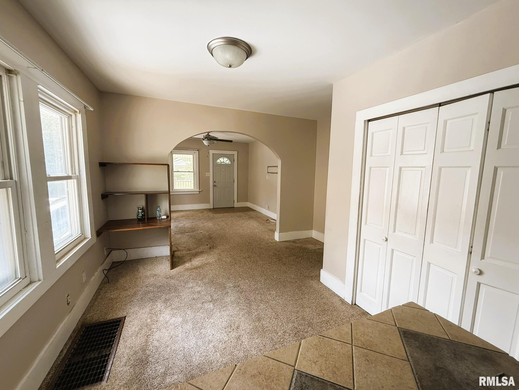 2336 South 11th Street Springfield, IL 62703 - Photo 3 of 21