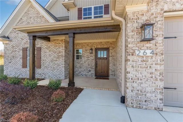 $597,837 | 264 Sandpiper Drive, Lexington, NC 27295