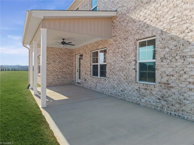 $597,837 | 264 Sandpiper Drive, Lexington, NC 27295