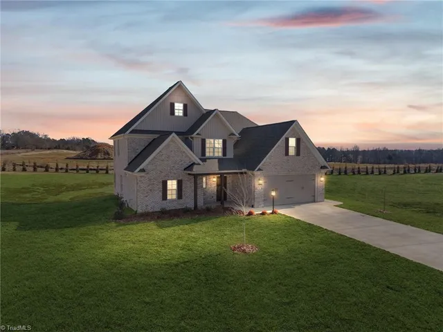$597,837 | 264 Sandpiper Drive, Lexington, NC 27295