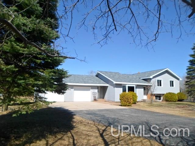 4374 18th Road Escanaba, MI 49829 - Photo 17 of 20