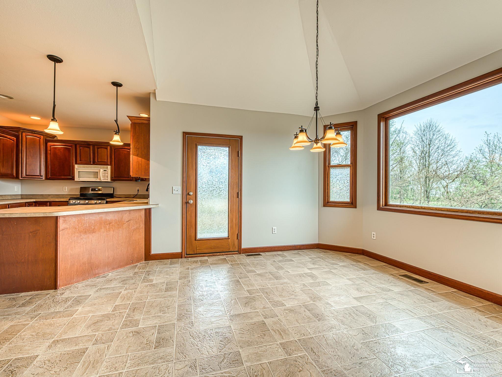 9585 Minx Road Temperance, MI 48182 - Photo 10 of 41