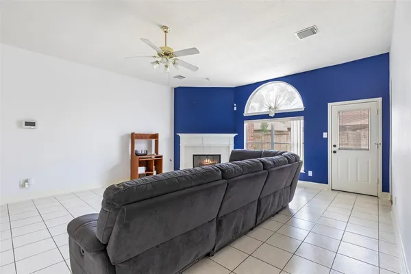 $2,350 | 18418 Hot Creek Court, Humble, TX 77346