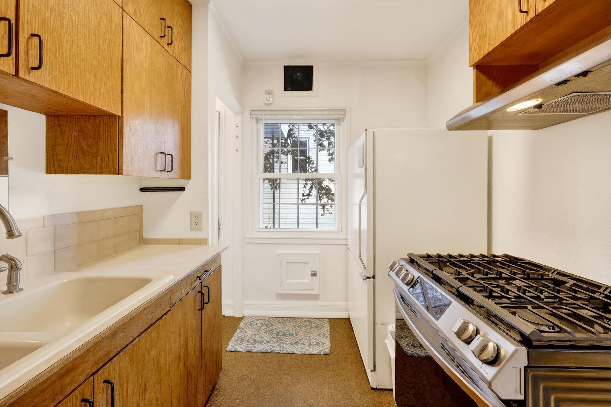 514 West Lakeside Street Madison, WI 53715 - Photo 16 of 34