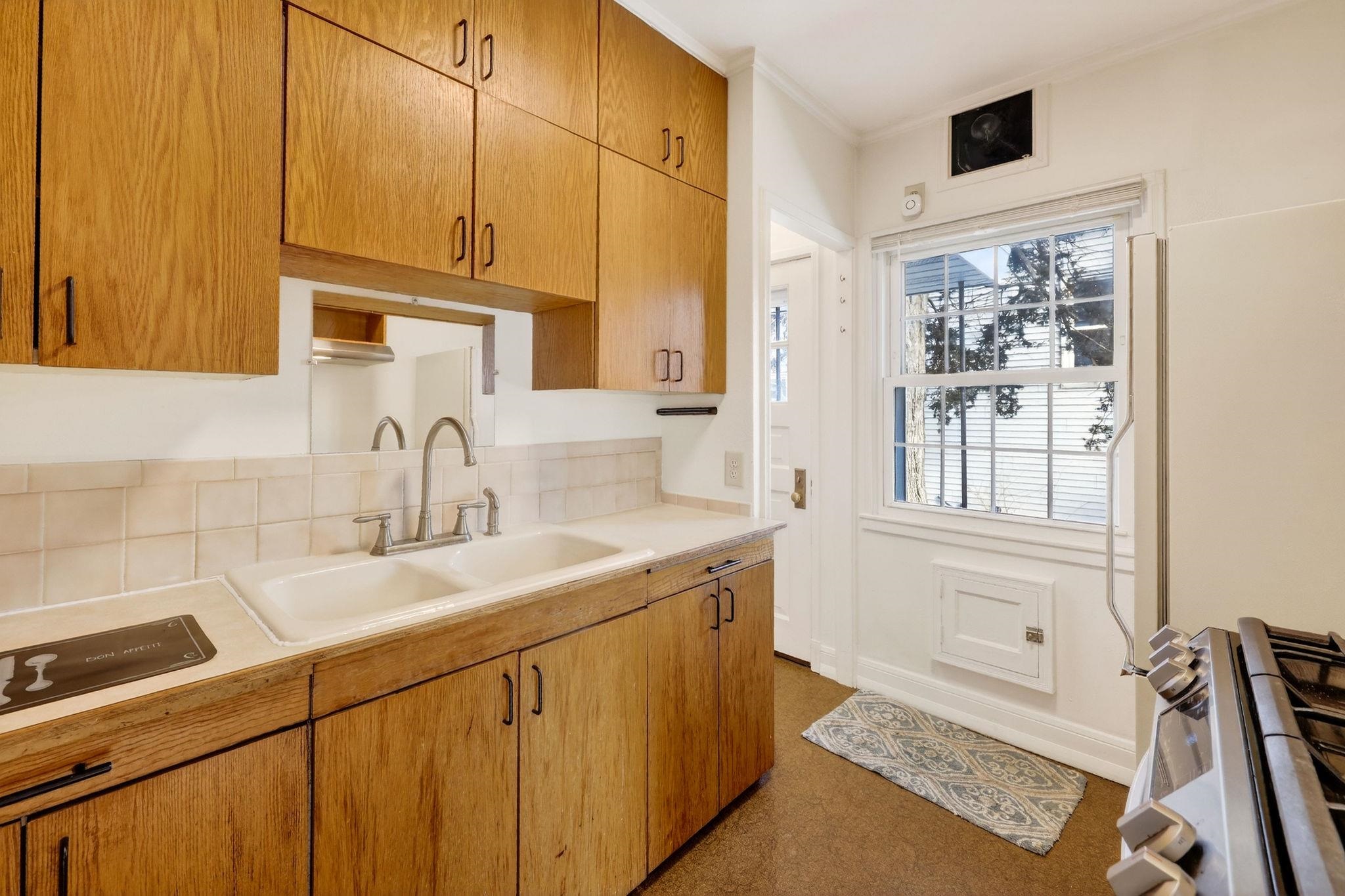 514 West Lakeside Street Madison, WI 53715 - Photo 17 of 34