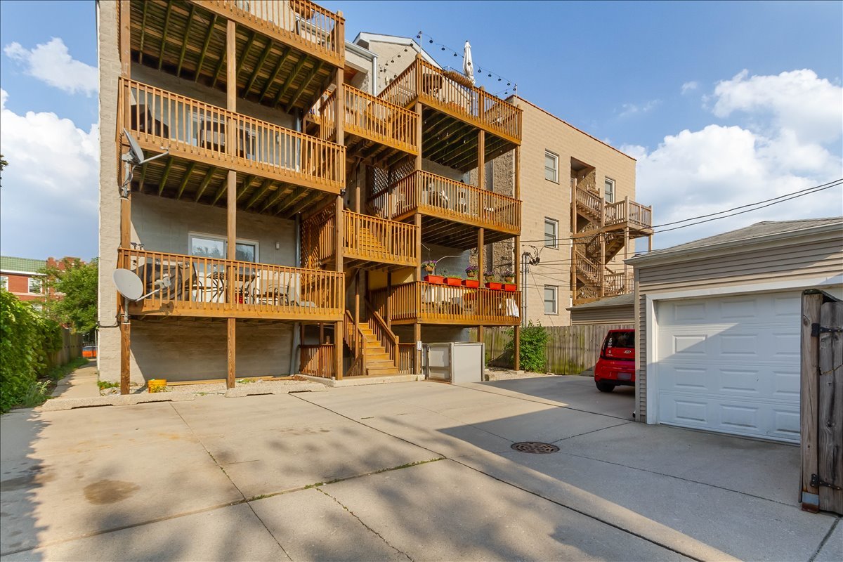 7028 North Ridge Boulevard, Unit 2S Chicago, IL 60645 - Photo 22 of 25