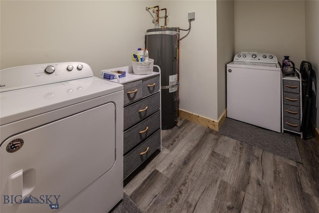 301 Spring Street Gardiner, MT 59030 - Photo 12 of 44 Laundry Room