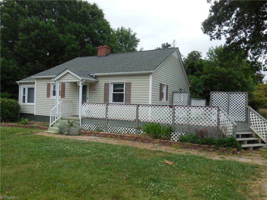 405 Summit Road High Point, NC 27265 - Photo 1 of 20