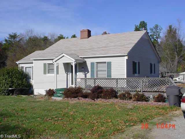 405 Summit Road High Point, NC 27265 - Photo 3 of 20