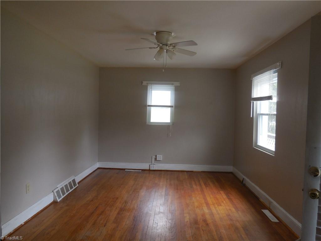 405 Summit Road High Point, NC 27265 - Photo 4 of 20