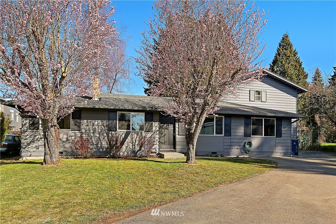 601 212th Street Southwest Bothell, WA 98021 - Photo 1 of 17