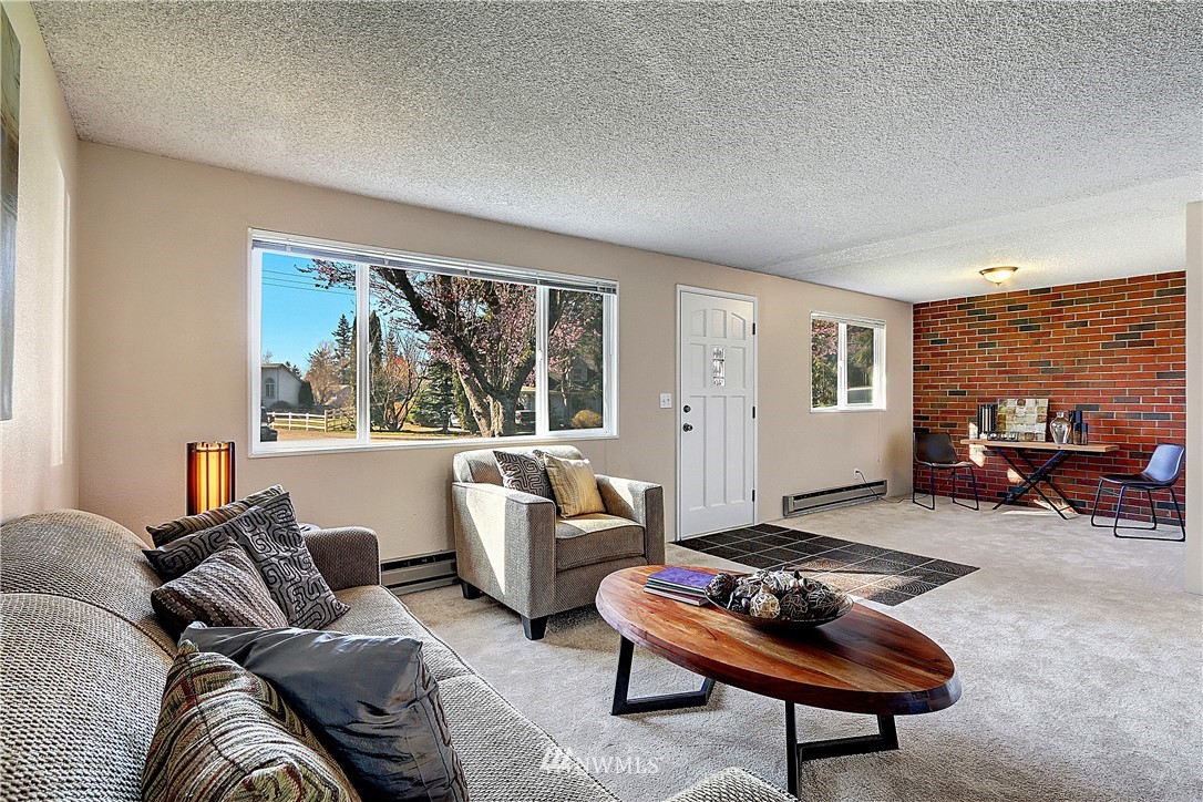 601 212th Street Southwest Bothell, WA 98021 - Photo 2 of 17