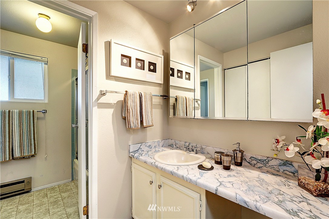 601 212th Street Southwest Bothell, WA 98021 - Photo 11 of 17
