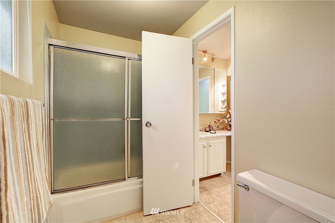601 212th Street Southwest Bothell, WA 98021 - Photo 12 of 17