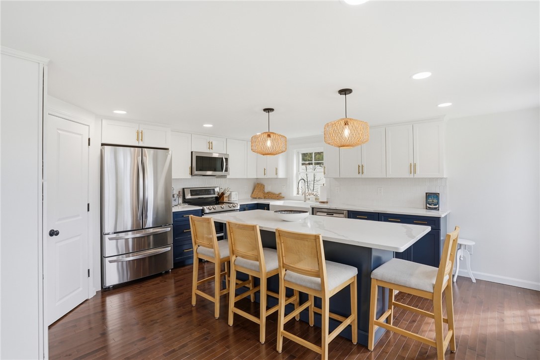8 Emery Road Warren, RI 02885 - Photo 11 of 24