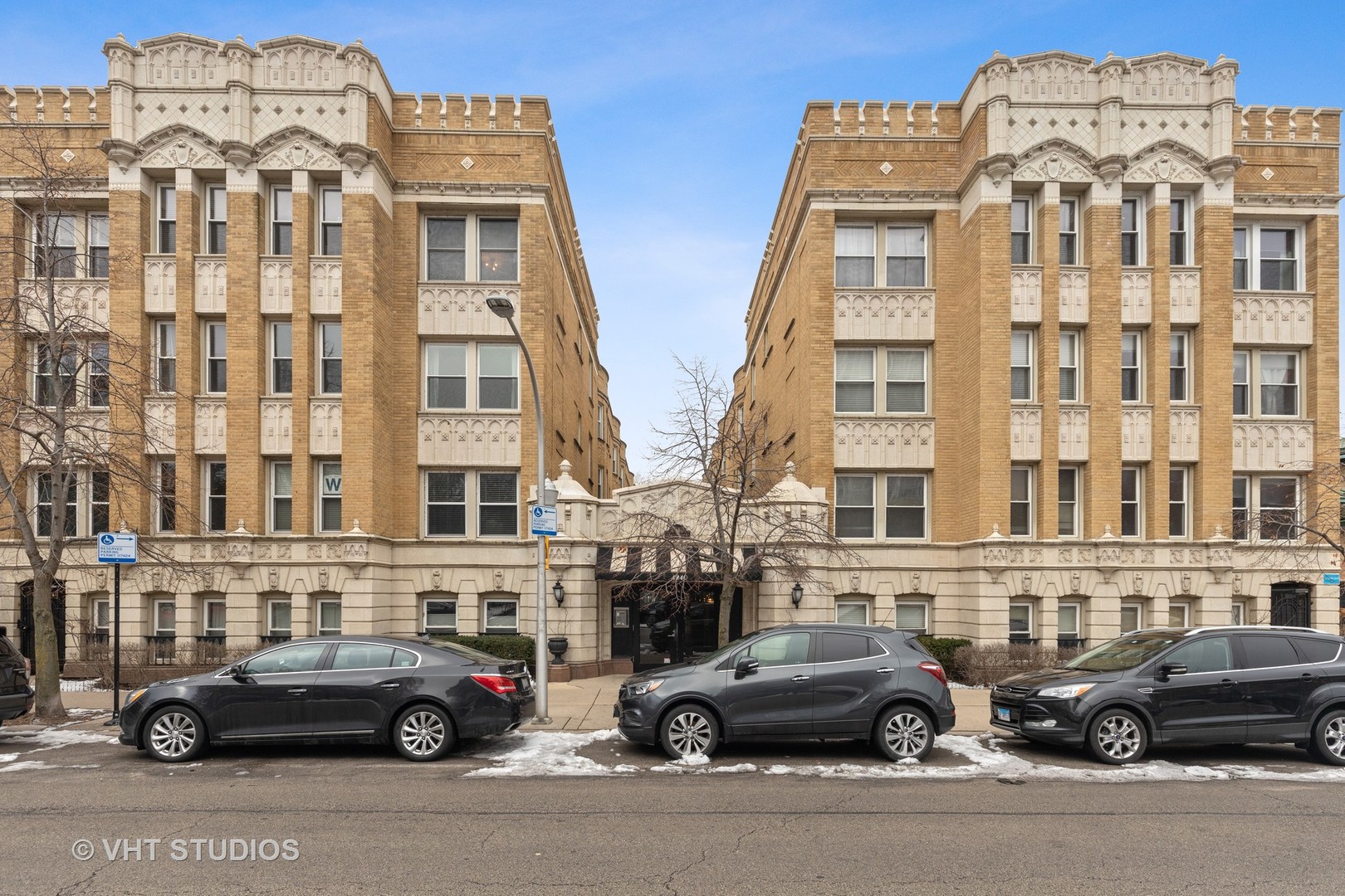 4240 North Clarendon Avenue, Unit 314S Chicago, IL 60613 - Photo 2 of 11