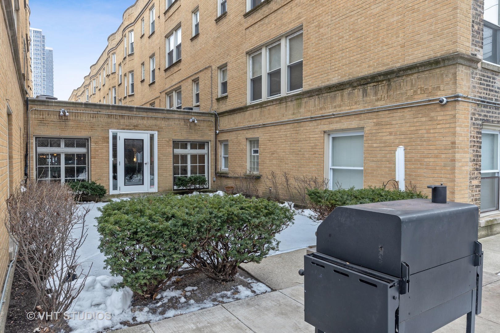 4240 North Clarendon Avenue, Unit 314S Chicago, IL 60613 - Photo 10 of 11