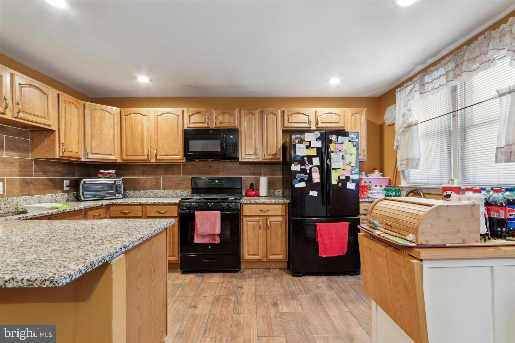 3026 Derry Road Philadelphia, PA 19154 - Photo 4 of 35 Gallery Image 4