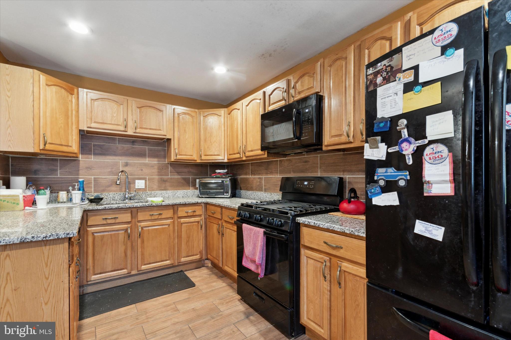 3026 Derry Road Philadelphia, PA 19154 - Photo 5 of 35 Gallery Image 5