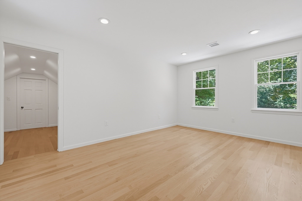 45 Baron Road Franklin, MA 02038 - Photo 18 of 42