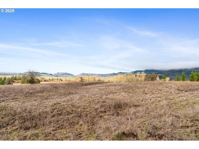 $725,000 | Diamond Ridge Loop, Eugene, OR 97408
