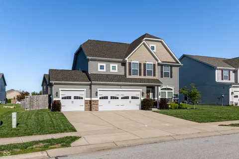 $389,999 | 10325 Legacy Drive, Brownsburg, IN 46112