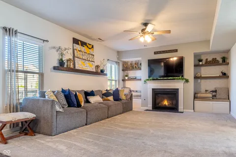 $389,999 | 10325 Legacy Drive, Brownsburg, IN 46112