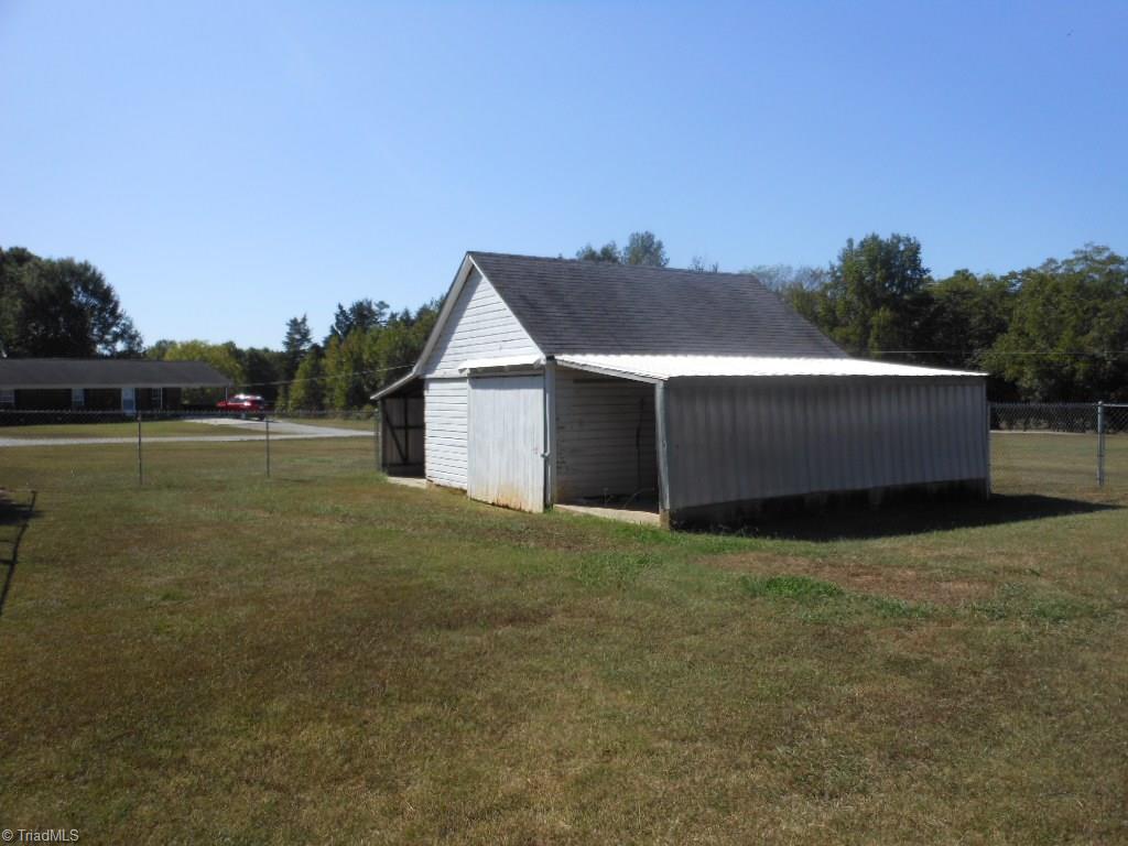 1279 Hickory Tree Road Winston-Salem, NC 27127 - Photo 22 of 30 Gallery Image 22