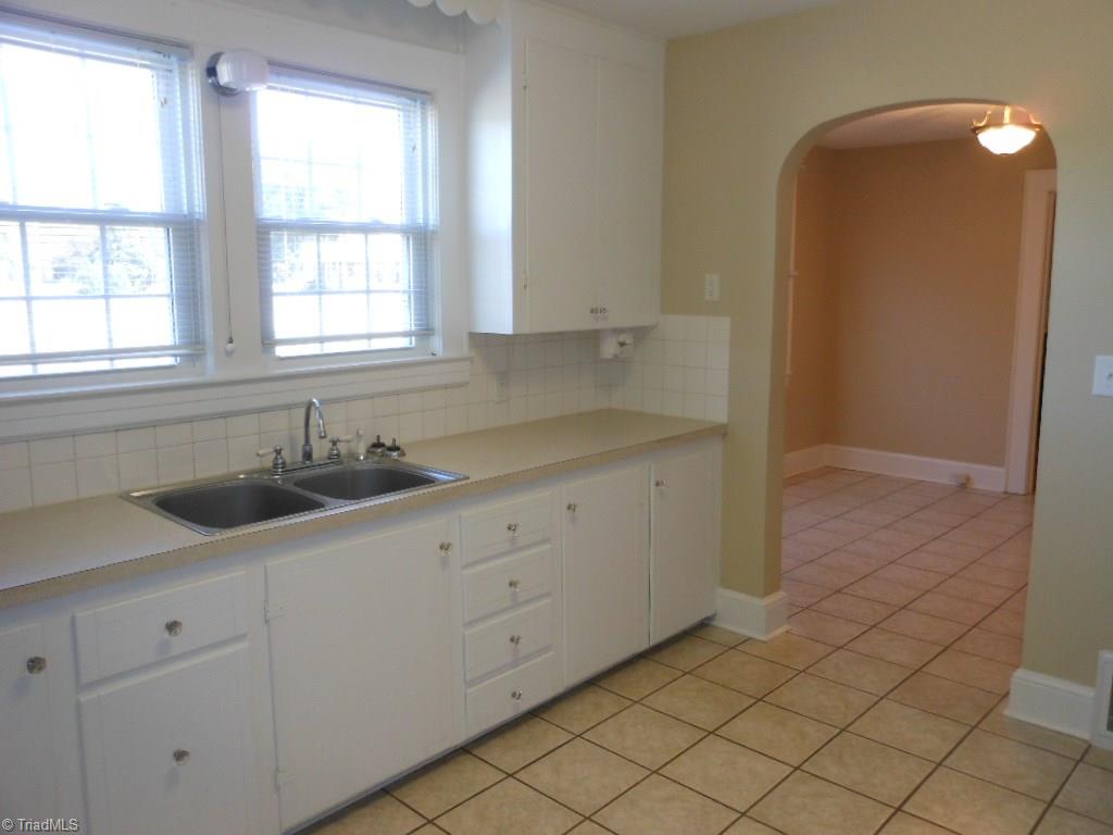 1279 Hickory Tree Road Winston-Salem, NC 27127 - Photo 5 of 30 Gallery Image 5
