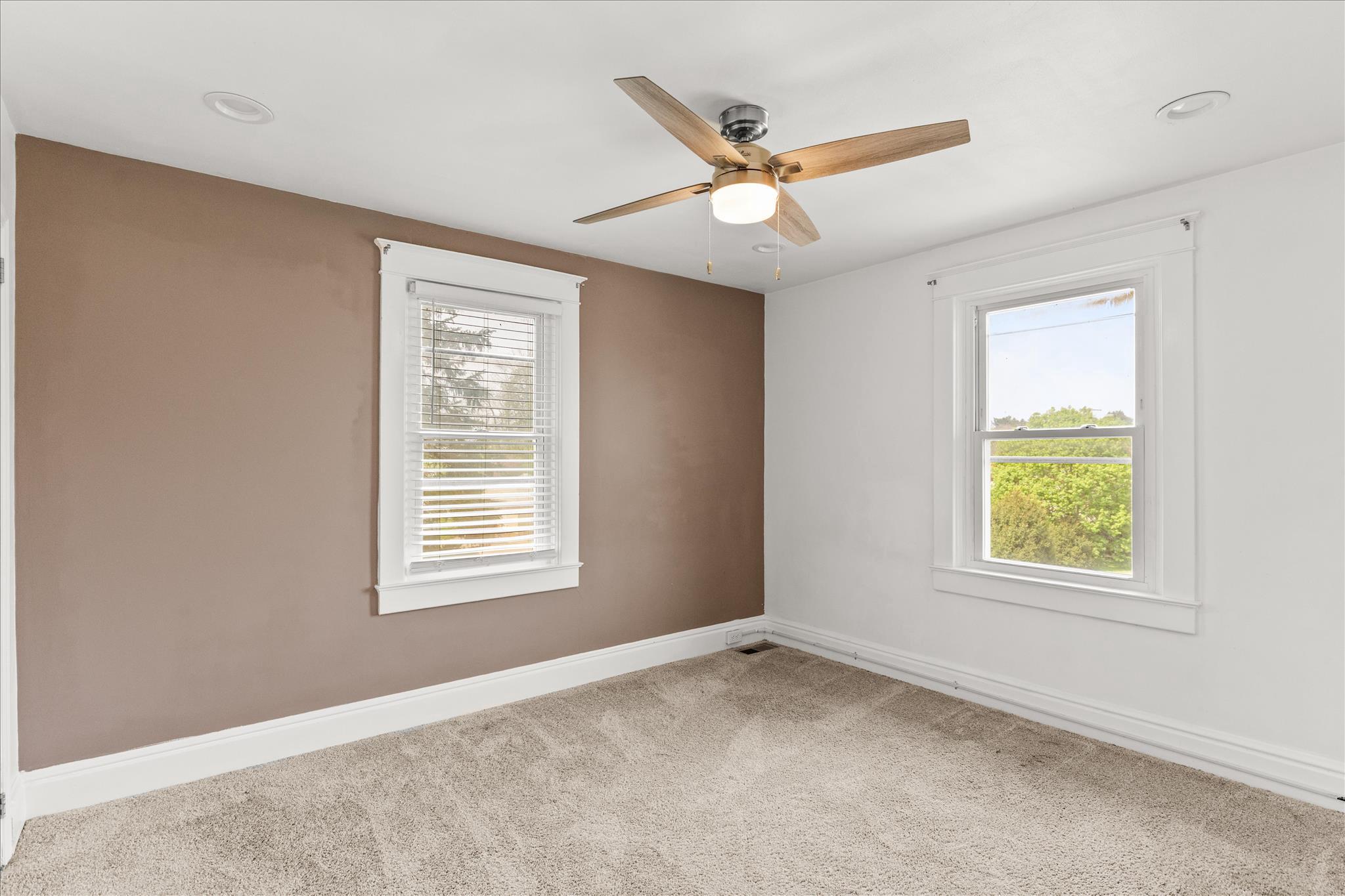 310 Hanover Road York, PA 17408 - Photo 27 of 56 an empty room with a window
