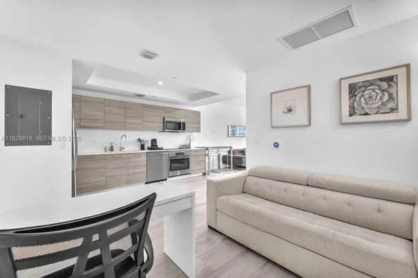$4,500 | 121 Northeast 34th Street, Unit 905, Miami, FL 33137