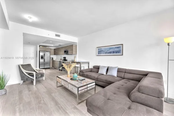 $4,500 | 121 Northeast 34th Street, Unit 905, Miami, FL 33137