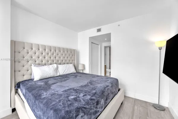 $4,500 | 121 Northeast 34th Street, Unit 905, Miami, FL 33137