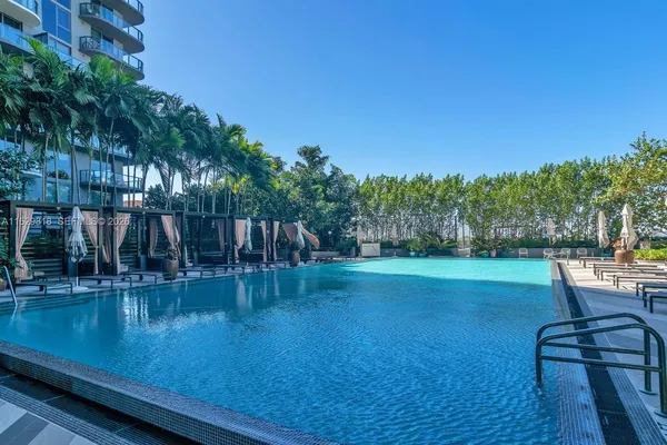 $4,500 | 121 Northeast 34th Street, Unit 905, Miami, FL 33137
